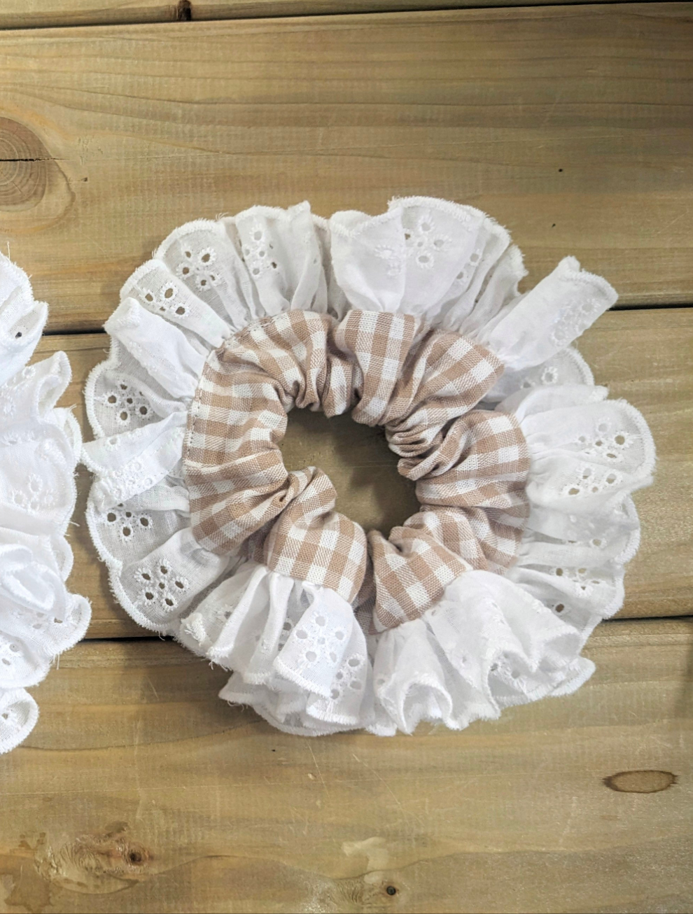 Ruffle Scrunchie - Beige Gingham (Regular)