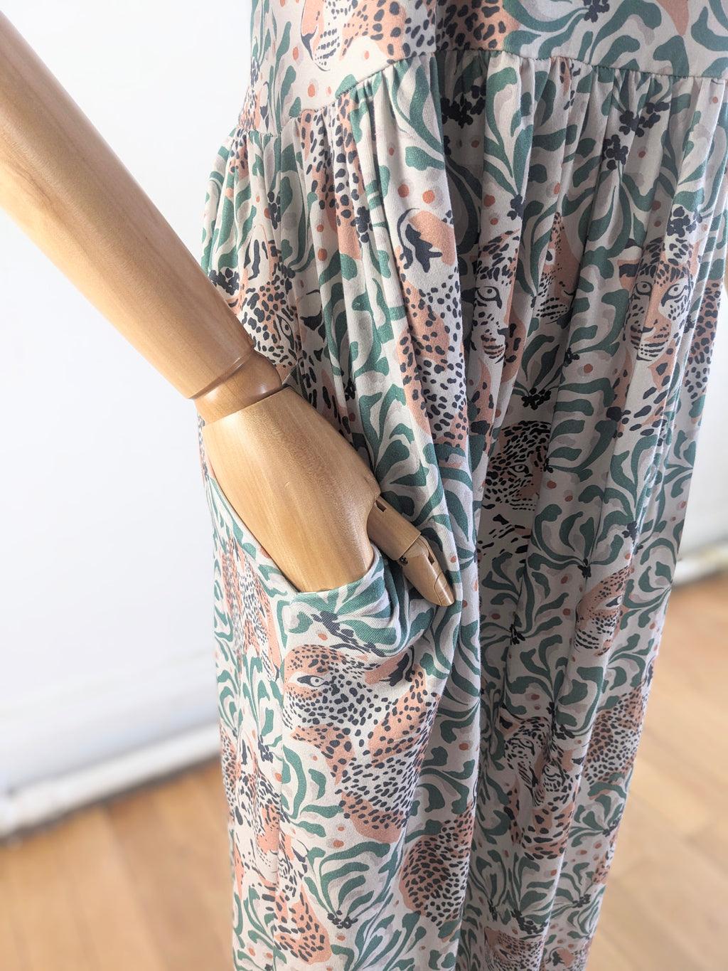 Women's Jumpsuit (Leopard Foliage)