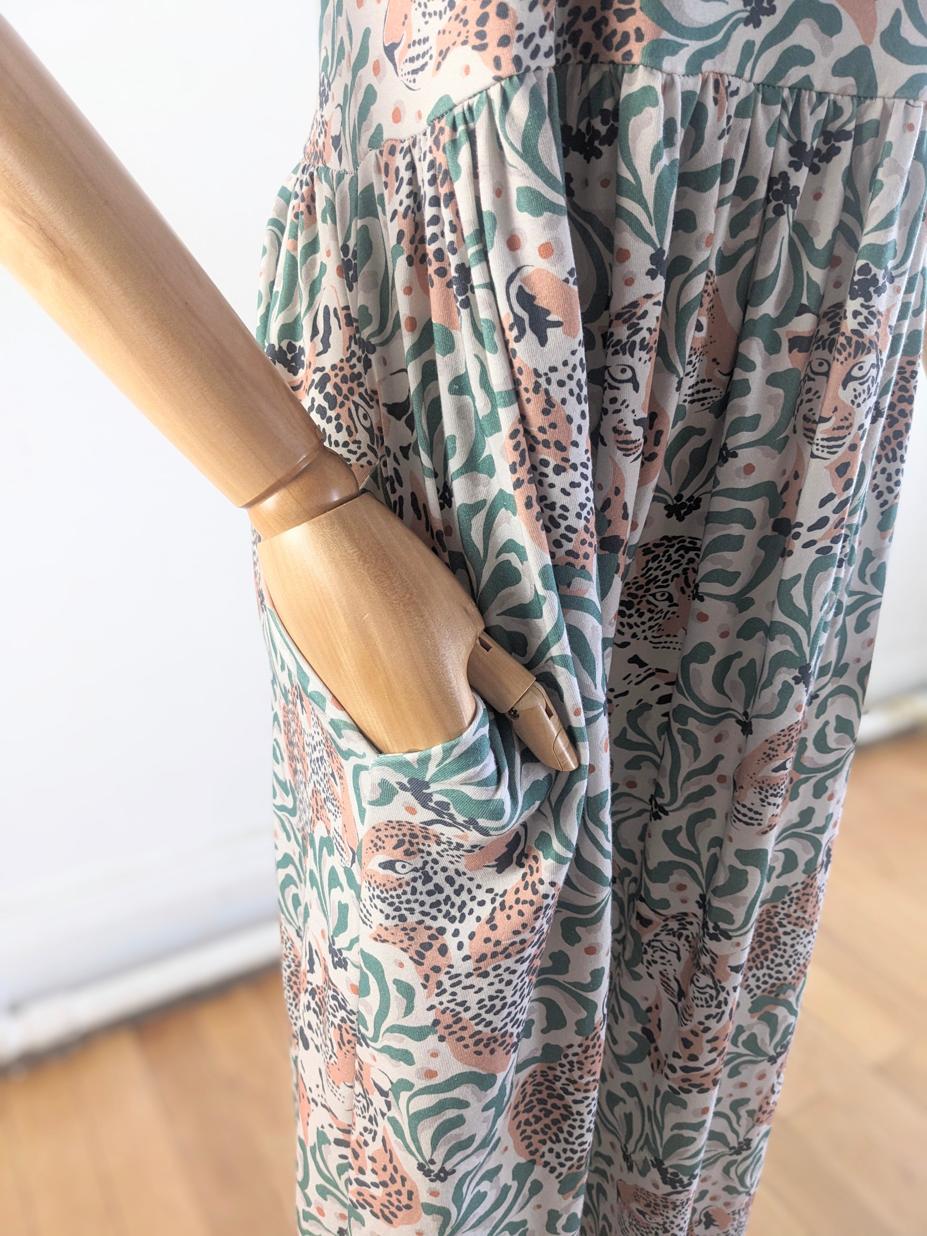 Women's Jumpsuit (Leopard Foliage)