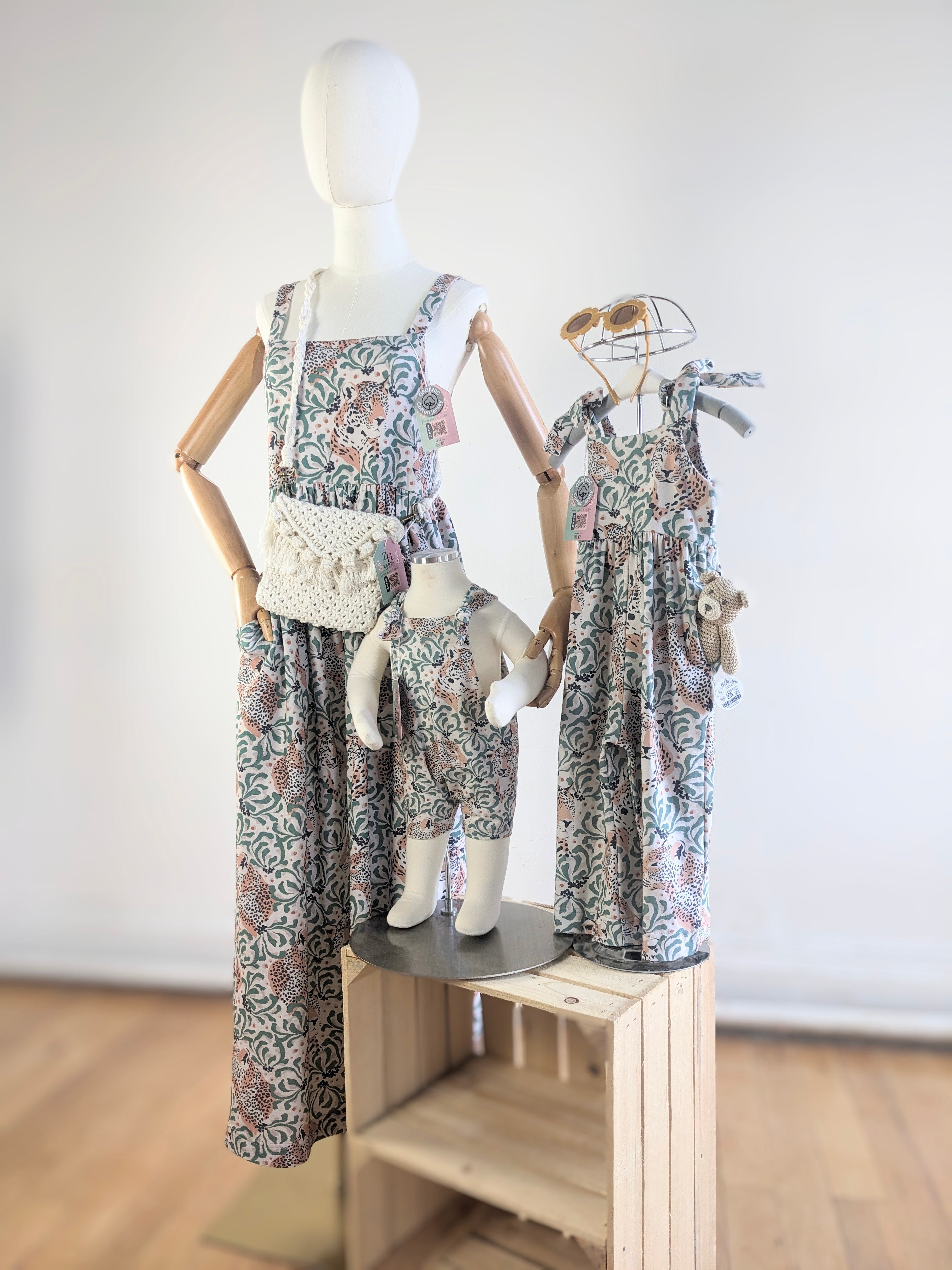 Women's Jumpsuit (Leopard Foliage)