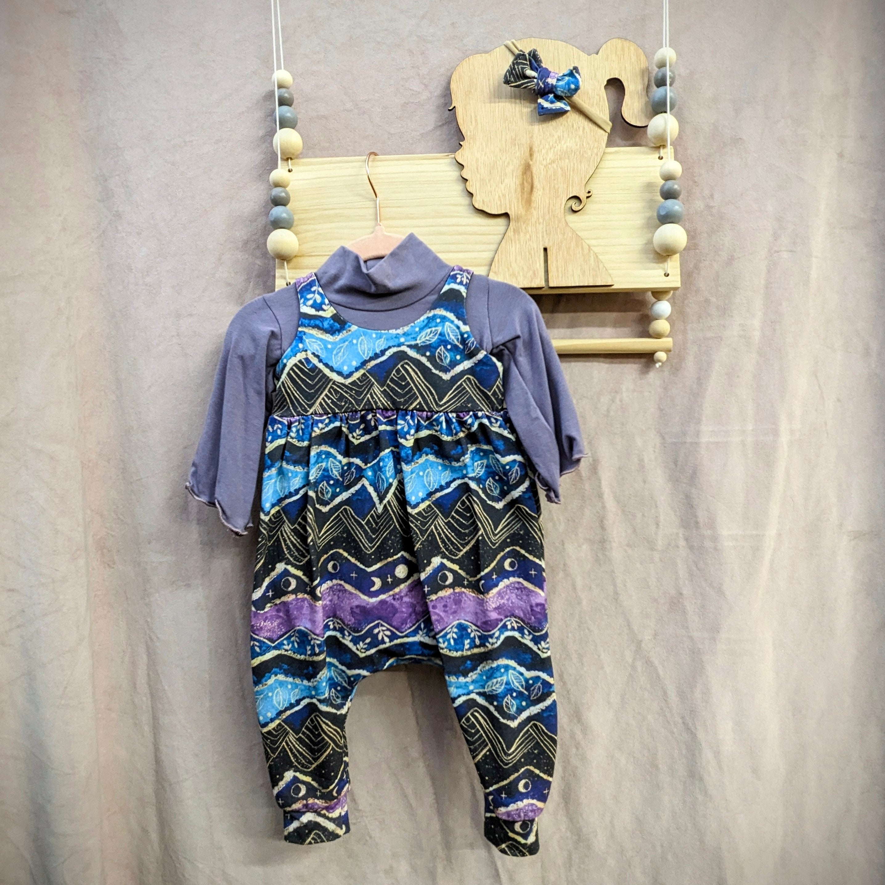 Harem Romper Set - Glittery Night Landscape